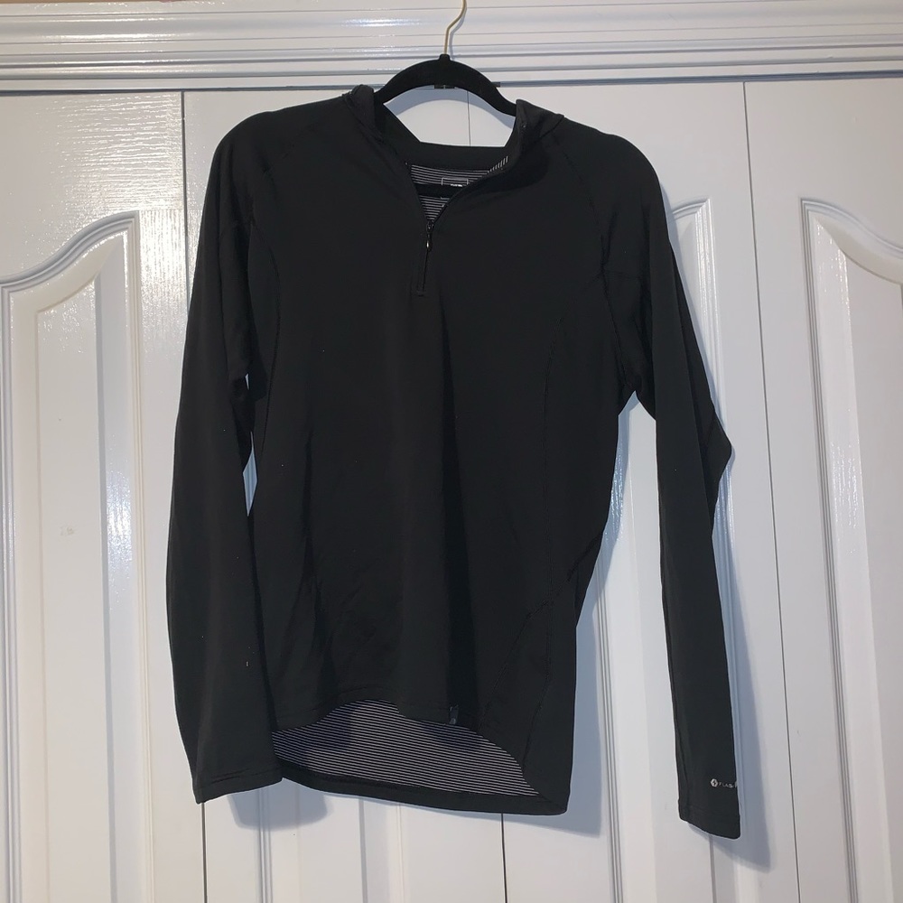 NORTH FACE PULLOVER HALF ZIP